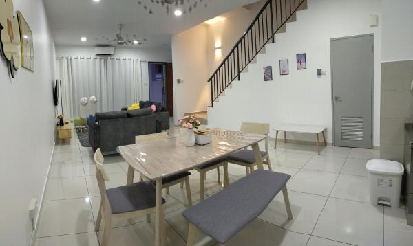 Four Leaf Clover Residence @ Crest Mount Austin JB, Johor Bahru