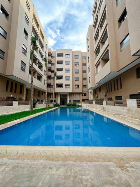 Spacious duplex with pool central near M avenue photo 7