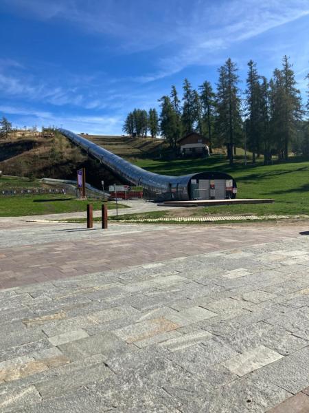 A la foto es mostra l'objecte Le christiana hyper centre valberg situat a la ciutat de Péone.
