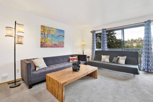 Bear Meadow Woods Condo- Walk To Ski Lifts & Golf - Big Bear Lake, CA