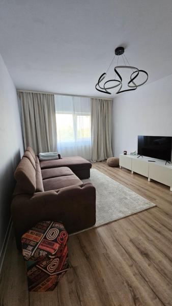 A la foto es mostra l'objecte Home and Travel situat a la ciutat de Timişoara.