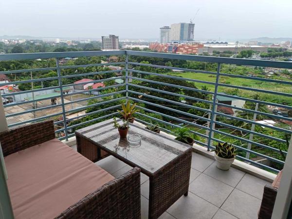 Foto 1: Executive Studio at One Madison Place Iloilo City