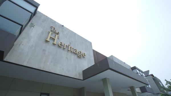 På bildet vises objektet The Heritage Karawaci som ligger i byen Binong.