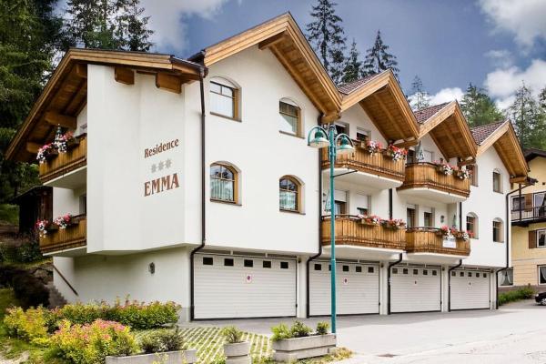 A la foto es mostra l'objecte Residence Emma situat a la ciutat de Dobbiaco.