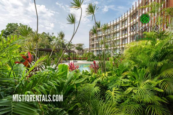 Auf dem Foto ist das Objekt Mistiq Gardens in der Stadt Tulum zu sehen.