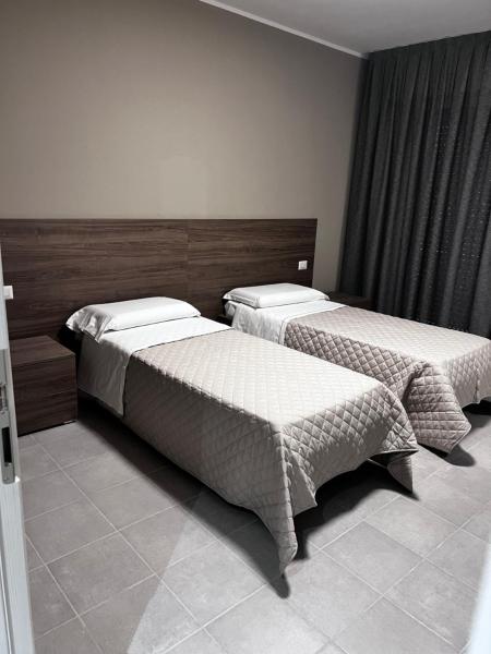 Na fotografii je vidět objekt Bella Napoli albergo Chiari nacházející se ve městě Chiari.