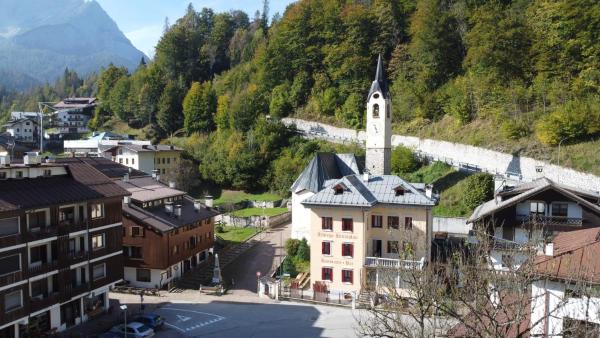 A la foto es mostra l'objecte HOTEL BRUSTOLON situat a la ciutat de Dont.