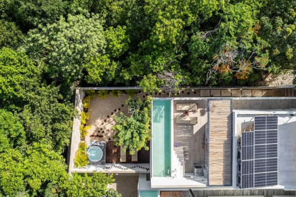 Na zdjęciu widoczny jest obiekt El Paraiso Ikebana Tulum Oasis, Pool and Secured Space położony w mieście Tulum.