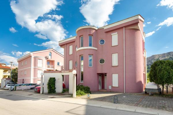 Apartments With Parking Space Baska, Krk - 21847 - Baška