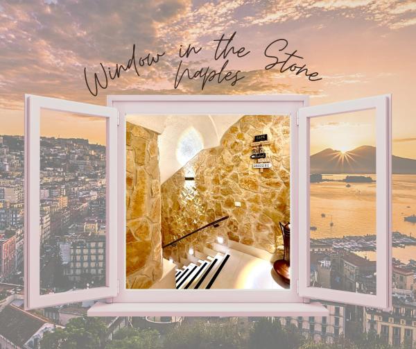 Window in the Stone Naplesの写真2