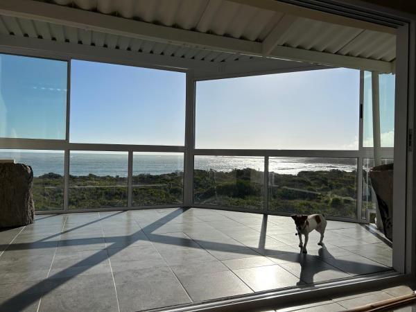 Op de foto is het object Ganstever Suiderstrand Western Cape te zien, gelegen in de stad Suiderstrand.