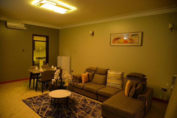 1 Bedroom Suite In 3 Bedroom Apartment, Namulanda