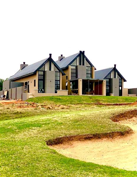 Auf dem Foto ist das Objekt VAAL DE GRACE golf estate The SHACK in der Stadt Rooderand zu sehen.