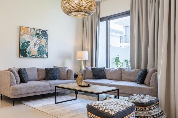 Townhouse With Garden I Tilal Al Ghaf I Newly Furnished - Dubái