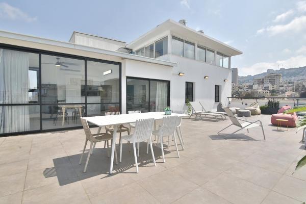 A la foto es mostra l'objecte ROOFTOP 42 - Penthouse Duplex situat a la ciutat de Haifa.