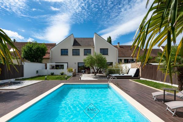 A la foto es mostra l'objecte Luxury villa near Disneyland Bmyguest situat a la ciutat de Conches.