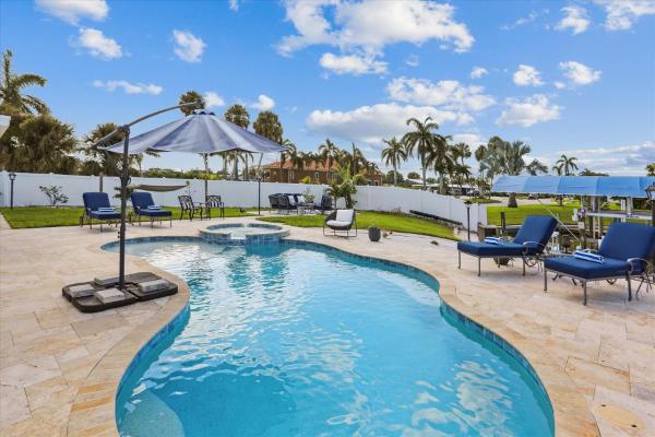 Na zdjęciu widoczny jest obiekt Royal Blue Dreams flexible rental near Anna Maria Island położony w mieście Bradenton.