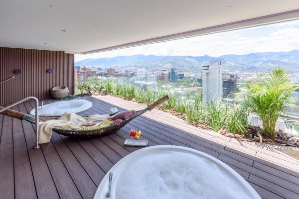 Diez Hotel Categoría Colombia, Medellín