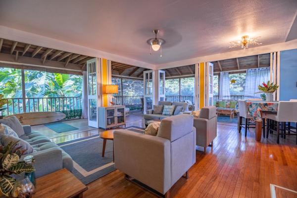 A la foto es mostra l'objecte Beautiful Beachfront Townhouse 3bdrm 2bth with outside day bed OR overflow bedroom situat a la ciutat de Kepuhi.