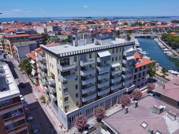 A la foto es mostra l'objecte Residence Hotel Hungaria situat a la ciutat de Grado.