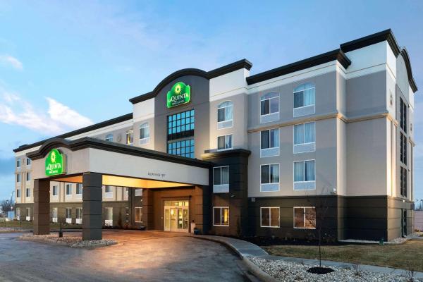 A la foto es mostra l'objecte La Quinta by Wyndham Omaha Airport Downtown situat a la ciutat de Carter Lake.