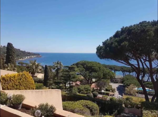 Na fotografii je vidět objekt Magnifique vue mer, la madrague. nacházející se ve městě Sainte-Maxime.