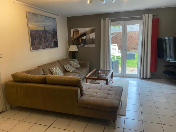 A la foto es mostra l'objecte Maison 3 chambres, salle de gym, jardin et terrasse situat a la ciutat de Caen.