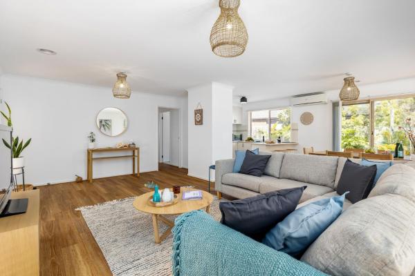 A la foto es mostra l'objecte Ocean Bay Retreat - Relish in Gorgeous Beachy Style situat a la ciutat de Rye.