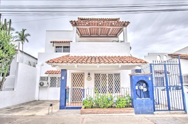 Na foto é possível ver o objeto Las Palmas Golden Zone Duplex - Pool & Sunset Rooftop localizado na cidade de Bucerías.