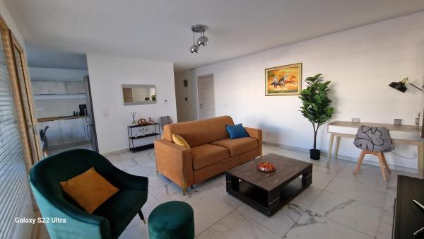 På billedet ses objektet Spacieux, lumineux, chic ,60m2 au coeur du Lyon 6ème -Quartier Foch- avec grand balcon beliggende i byen Lyon.