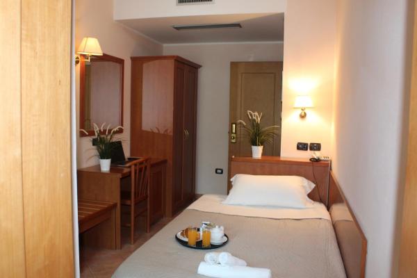 Nella foto è visibile l'oggetto Jole Beach Hotel situato nella città di Cesenatico.