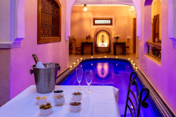 写真にはマラケシュ市にあるRiad Arbre Bleuが写っています。