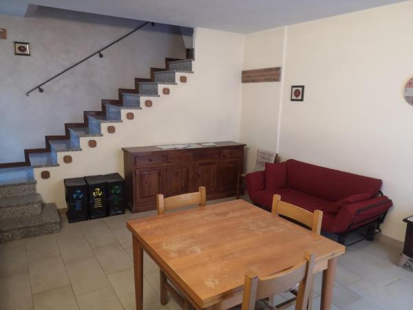 En la foto se muestra el objeto Casa Romeo ubicado en la ciudad de Cigole.