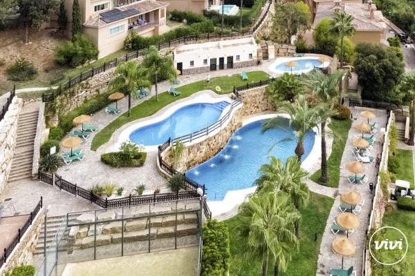 På billedet ses objektet ViVi Homes - Valery Pool, Terrace & Padel beliggende i byen Ojén.