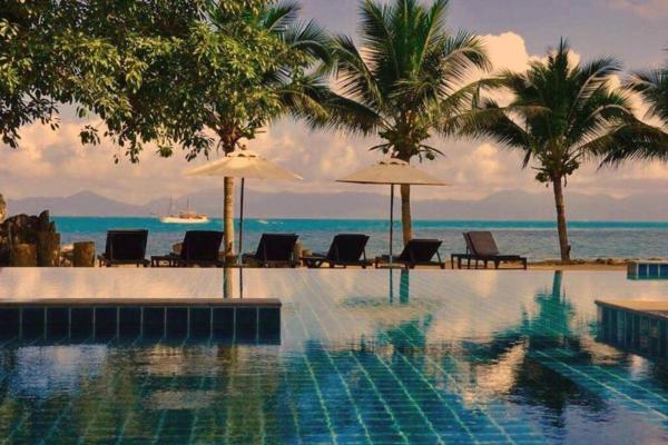 På billedet ses objektet 2 Bedroom Beachfront Villa Bang Po (B1) SDV098 By Samui Dream Villas beliggende i byen Koh Samui.