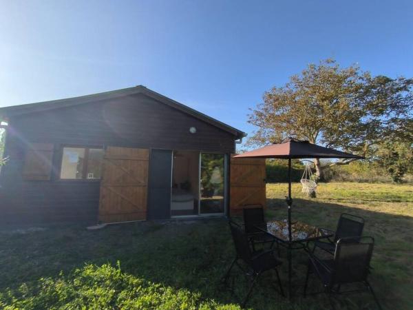 Chalet Avec Grand Jardin Lit Avec Balançoire Atypique - Frankreich