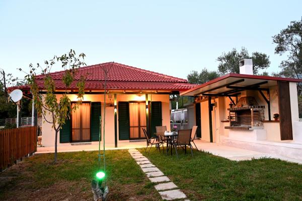 Nella foto è visibile l'oggetto Casa Frasta in Tzoumerka situato nella città di Plaka.