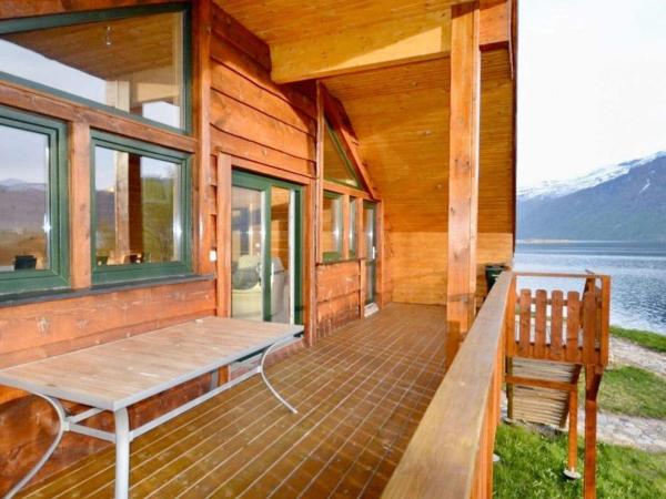 Na zdjęciu widoczny jest obiekt 10 person holiday home in EIDSVÅG położony w mieście Rød.
