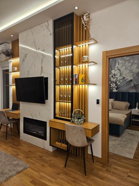 Na fotografii je vidět objekt The One Apartment Fruške Residence nacházející se ve městě Zmajevac.