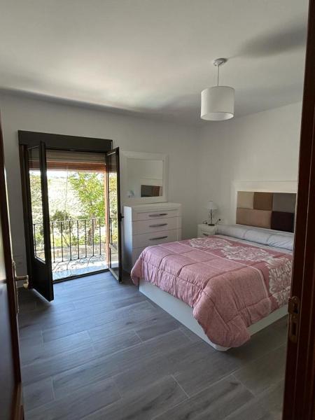 The photo shows the Casa de Mama Loles located in the city of Úbeda.