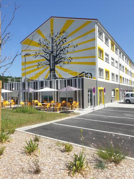 På billedet ses objektet Résidence Hôtelière Le Prado beliggende i byen Libourne.
