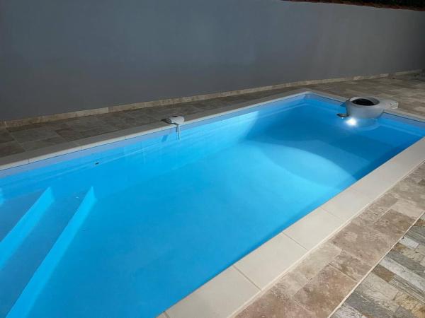 A la foto es mostra l'objecte Villa Norah modulable T3 avec piscine situat a la ciutat de Le Robert.