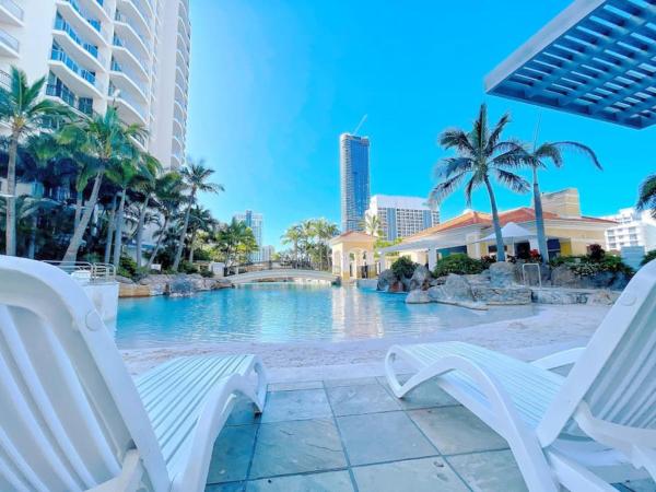 Prime Location 2BD Serviced Apt at Surfers Paradise, Gold Coast