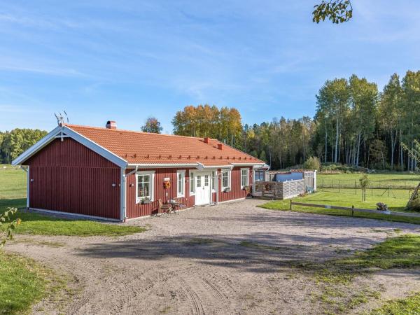 写真にはÅlberga市にあるHoliday Home Villa Blommelund by Interhomeが写っています。