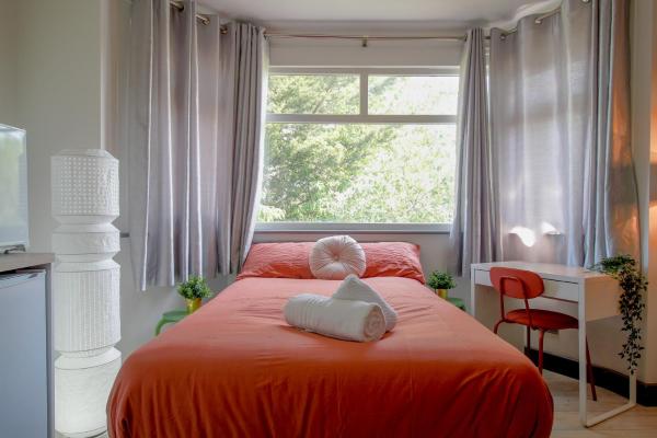 Luxury Boutique Studio London, London