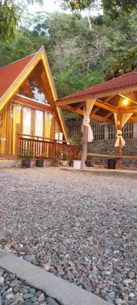 På billedet ses objektet A-House Beachfront beliggende i byen Bootin.