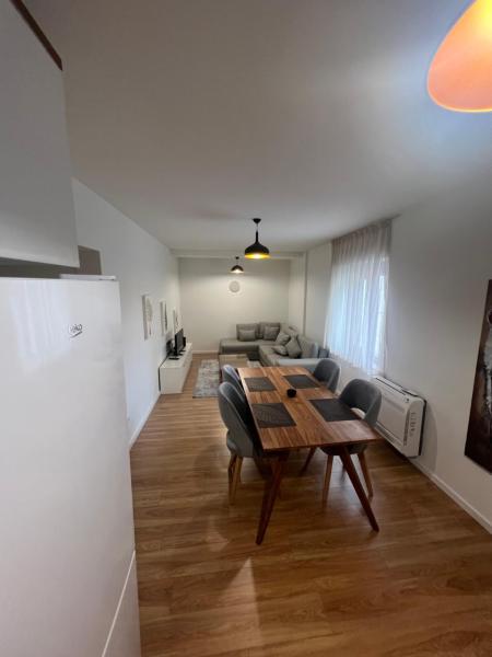 Na fotografii je vidět objekt Ana's Home nacházející se ve městě Durrës.