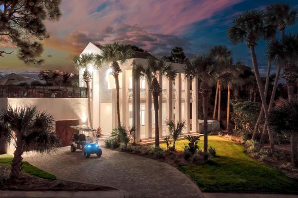 A la foto es mostra l'objecte Entertainment House in Destin 