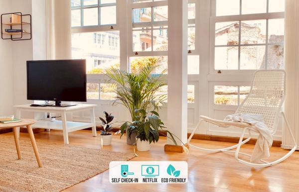 På billedet ses objektet CARDU Apartments beliggende i byen La Coruña.