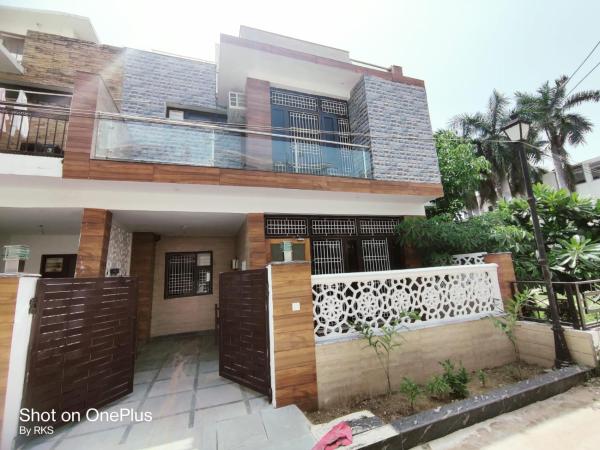 På bildet vises objektet Sindu Villa som ligger i byen Lucknow.